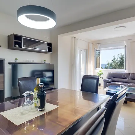 Relax-4 By Interhome *