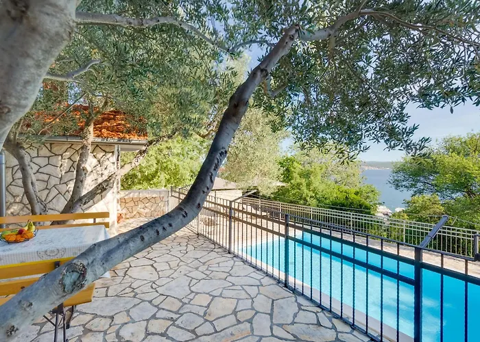 Apartment Apartment Relax-4 By Interhome Maslenica