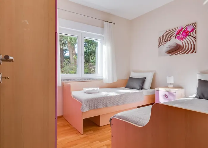 Apartment Apartment Relax-4 By Interhome Maslenica