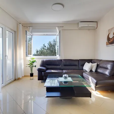 Relax-4 By Interhome *