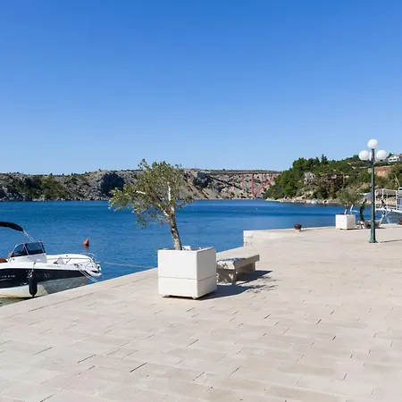 Relax-4 By Interhome *