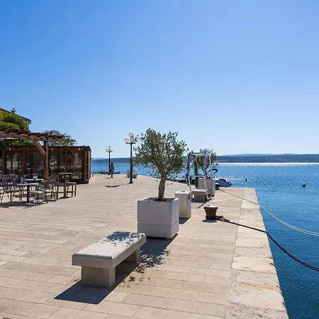 Relax-4 By Interhome *